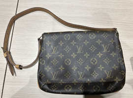 LOUIS VUITTON ：モノグラムミュゼットタンゴ ショートなど4点
