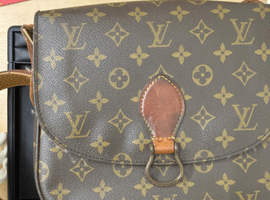 LOUIS VUITTON ：モノグラムサンクルー MMなど5点（神奈川県川崎市麻生区よりご来店・店頭買取）｜ブランド品の高価買取なら【バイセル】