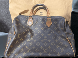 LOUIS VUITTON ：モノグラムスピーディ30など7点（神奈川県横浜市金沢区よりご来店・店頭買取）｜ブランド品の高価買取なら【バイセル】