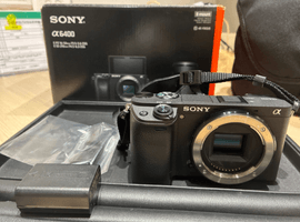 デジタル一眼レフカメラ／SONY：α6400 ボディ ILCE-6400 ブラックなど3点