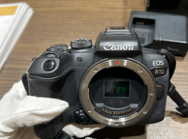 デジタル一眼レフカメラ／Canon：EOS R10 ボディなど3点