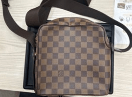 LOUIS VUITTON :ダミエオラフ PMなど7点