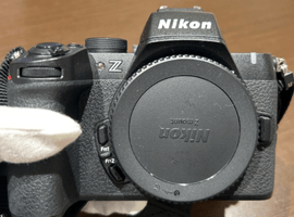 ミラーレス一眼カメラ／Nikon：Z50II ボディなど3点