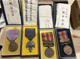 勲章など2点