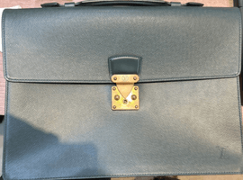 LOUIS VUITTON ：タイガセルヴィエット クラドなど5点
