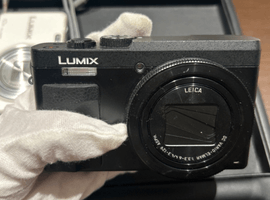 デジタル一眼レフカメラ／Panasonic：LUMIX DC-TZ90 ブラックなど3点