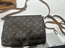 LOUIS VUITTON ：モノグラムミュゼットタンゴ ショートなど3点