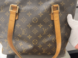 LOUIS VUITTON ：ダミエカバピアノなど10点