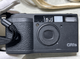 フィルムカメラ／RICOH：GR1S ブラックなど4点（東京都港区よりご来店・店頭買取）｜カメラの高価買取なら【バイセル】