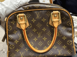 LOUIS VUITTON ：モノグラムマンハッタン PMなど3点