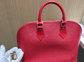 LOUIS VUITTON ：エピアルマなど4点（熊本県熊本市東区よりご来店・店頭買取）｜ブランド品の高価買取なら【バイセル】