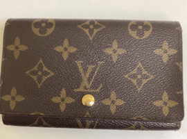 LOUIS VUITTON ：モノグラム折り財布など6点（静岡県牧之原市よりご来店・店頭買取）｜ブランド品の高価買取なら【バイセル】
