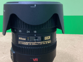 AF用レンズ／Nikon：AF-S DX NIKKOR 18-200mm F3.5-5.6G ED VRなど3点