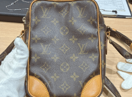 LOUIS VUITTON ：モノグラムダヌーブなど4点