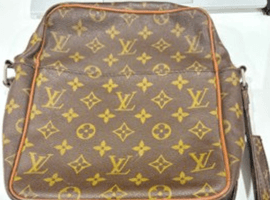 LOUIS VUITTON ：モノグラムダヌーブ GMなど4点