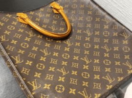 LOUIS VUITTON ：モノグラムサックプラなど5点