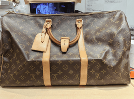 LOUIS VUITTON :モノグラムキーポル 50など4点