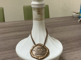 ウイスキー／NIKKA：鶴 白陶器など7点（神奈川県藤沢市よりご来店・店頭買取）｜お酒の高価買取なら【バイセル】