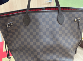 LOUIS VUITTON ：ダミエネヴァーフル MM スリーズなど4点