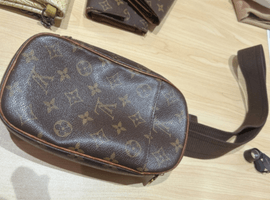 LOUIS VUITTON ：モノグラムポシェット ガンジュなど4点