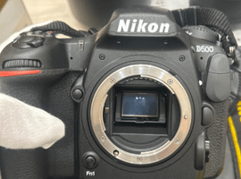 デジタル一眼レフカメラ／Nikon：D500など6点