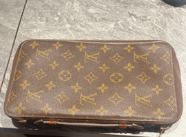 LOUIS VUITTON ：モノグラムポッシュ エスカパドなど3点（宮城県名取市よりご来店・店頭買取）｜ブランド品の高価買取なら【バイセル】