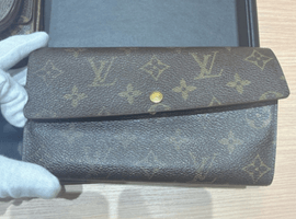 LOUIS VUITTON ：モノグラムポシェット ポルト モネ クレディなど6点（愛知県瀬戸市よりご来店・店頭買取）｜ブランド品の高価買取なら【バイセル】