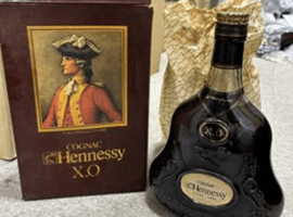 ブランデー／Hennessy：XO 金キャップ クリアボトルなど4点（東京都多摩市よりご来店・店頭買取）｜お酒の高価買取なら【バイセル】