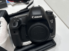デジタルカメラ／Canon：EOS 5D Mark III ボディなど3点