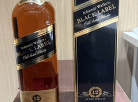 ウイスキー／Johnnie Walker：ブラックラベル 12年 エクストラスペシャル 黒キャップなど3点