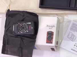 コンパクトデジタルカメラ／OLYMPUS：Tough TG-5 ブラックなど4点