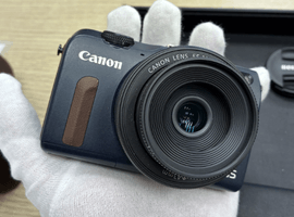 デジタルカメラ／Canon：EOS M2 ボディ ベイブルー+EF-M 22mm F2 STM ブラックなど5点