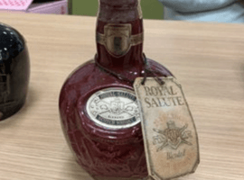 ウイスキー／CHIVAS BROTHERS：ロイヤルサルート 21年 赤 陶器など4点