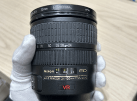 AF用レンズ／Nikon：AF-S NIKKOR 24-120mm F3.5-5.6G ED VRなど3点