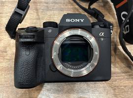 デジタルカメラ／SONY：α9 ボディ ILCE-9など6点（愛知県弥富市よりご来店・店頭買取）｜カメラの高価買取なら【バイセル】