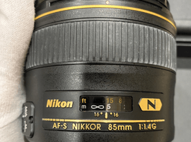 AF用レンズ／Nikon：AF-S NIKKOR 85mm F1.4Gなど4点