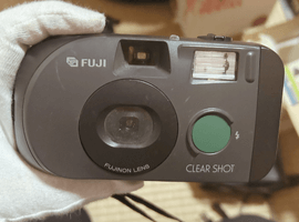 FUJIFILM：ボディ／Nikon：ボディなど4点