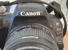 Canon：EOS Kiss X9 EF-S 18-55 F4-5.6 IS STM キット ブラック／Canon：EF-S 55-250mm F4-5.6 IS STMなど2点