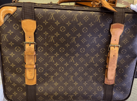 LOUIS VUITTON / モノグラム / サテライト 60 / M23354 / 状態ランク：Dなど3点(佐賀県佐賀市・出張買取）｜ブランド品の高価買取なら【バイセル】