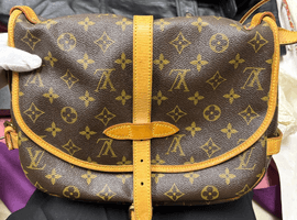 LOUIS VUITTON / モノグラム / ソミュール 30 / M42256 / 状態ランク：Aなど4点