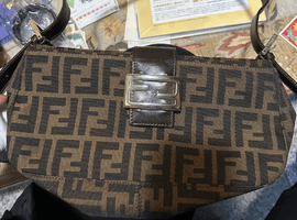 FENDI / ズッカ柄 ハンドバッグ / 26722 / 状態ランク：ABなど2点