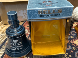 ウイスキー：BELL'S（20年 陶器 青）／ブランデー：Otard（XO キャップフィルムあり）など3点