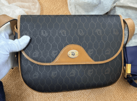 Christian Dior / ショルダーバッグ / 状態ランク：Cなど2点（兵庫県姫路市・出張買取）｜ブランドの高価買取なら【バイセル】