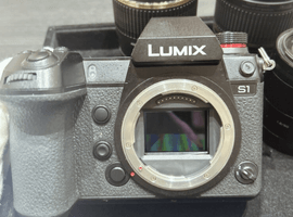 Panasonic：LUMIX DC-S1 ボディ ブラック／SONY：E 50mm F1.8 OSS SEL50F18 ブラックなど11点