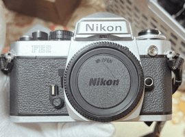 Nikon：ボディ／Canon：ボディなど3点