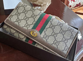 GUCCI / GGスプリーム / GGスプリーム フォレットチェーン / 546592など2点(山梨県上野原市・出張買取）｜ブランド品の高価買取なら【バイセル】