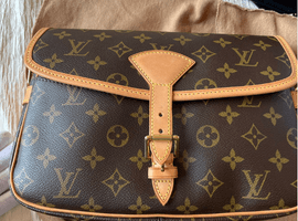 LOUIS VUITTON / モノグラム / ソローニュなど2点（宮城県亘理郡亘理町・出張買取）｜ブランド品の高価買取なら【バイセル】