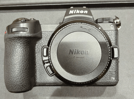 Nikon：Z7 II ボディ／Nikon：Z fc 16-50 VR SL キット シルバー サンドベージュ   ［プレミアムエクステリア張替キャンペーン・皮革換装品］など2点