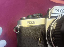 Nikon：NEW FM2+Micro-NIKKOR 55mm F2.8など3点