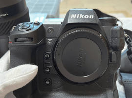 Nikon：Z9 ボディなど3点
